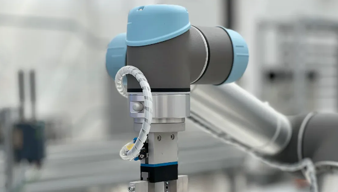 拡張可能なロボットアームを設計する方法は？