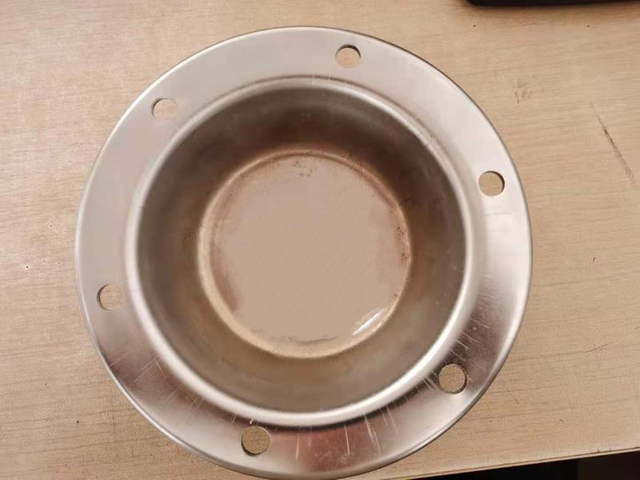 シートメタルを形成することにより、スタンピングおよび描画部品